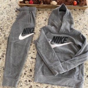 Boys NikeHoodie and Joggers Set, 2 Piece (Gray)